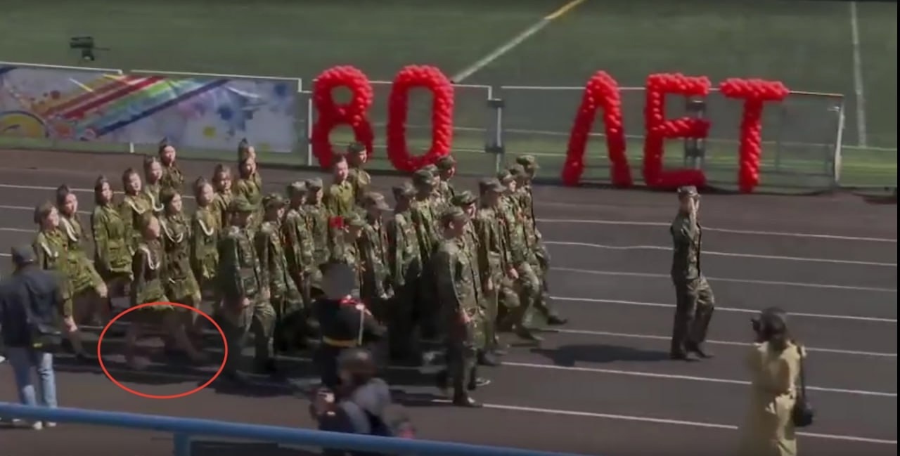 Туфлиһын юғалтҡан Золушканы таптылар!