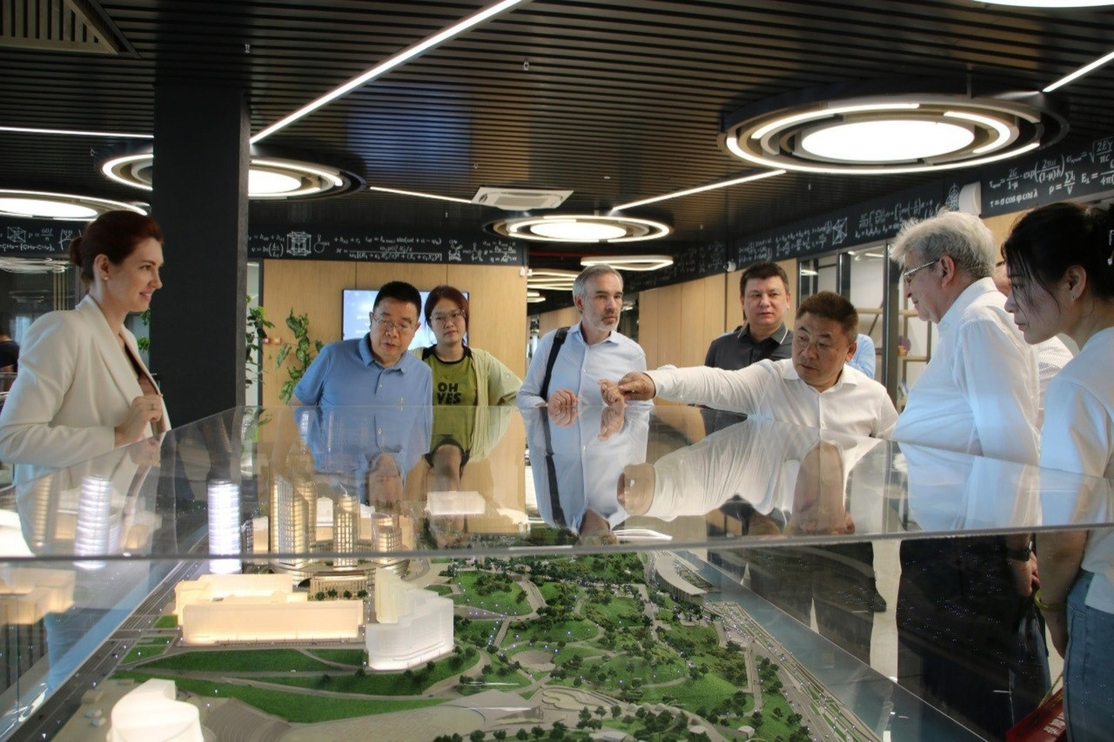 Ғилми ҡунаҡхана - ғалимдарыбыҙҙың эш һөҙөмтәләрен күрһәтеү өсөн майҙансыҡ