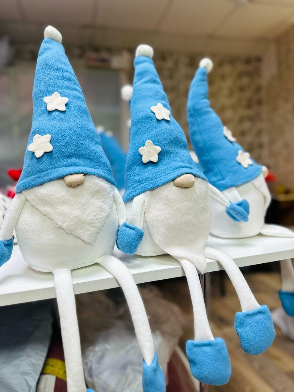 Ул теккән күлдәктәрҙе Мәскәү, Питер ҡыҙҙары кейә