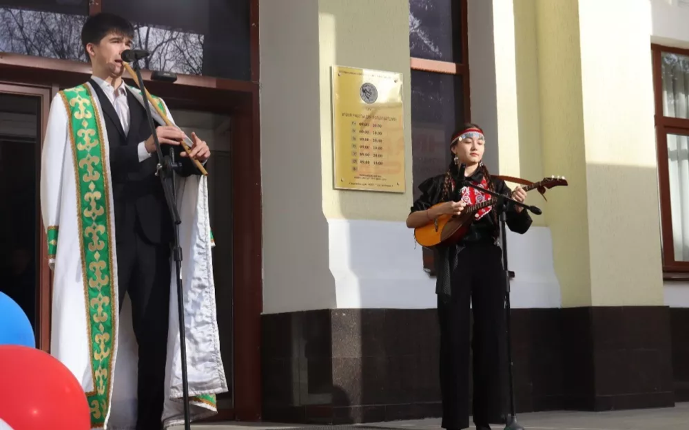 “Библиотөн” булды