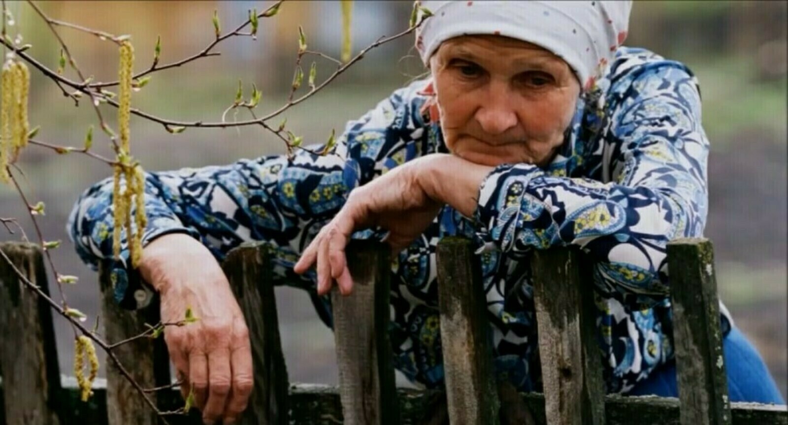 Әсәйемде кешегә күрһәтеүе оят...