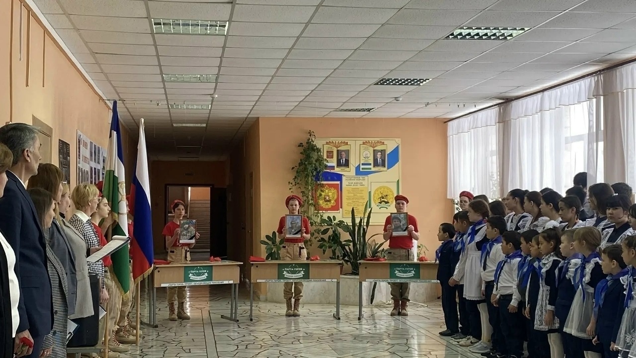 Архангелдә биш “Герой партаһы” асылды