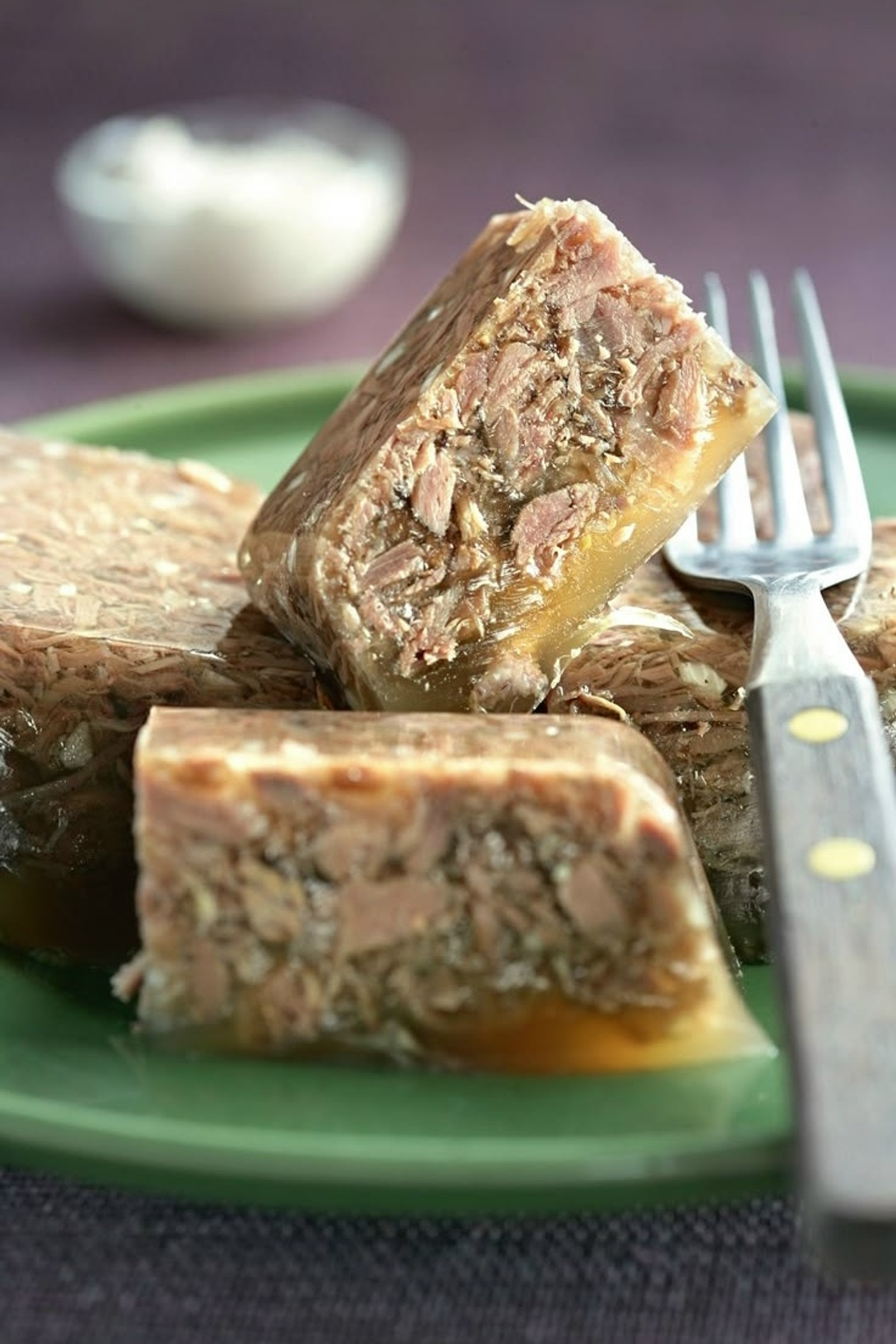 Ҡайһыныһын иң беренсе эт-ҡош алып китә, шул беренсе өйләнә...