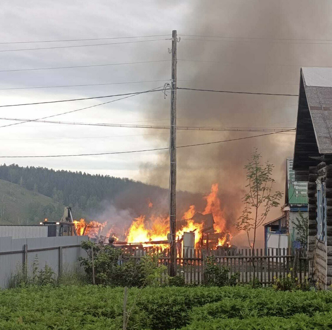 Бурҙан ҡала, уттан ҡалмай...