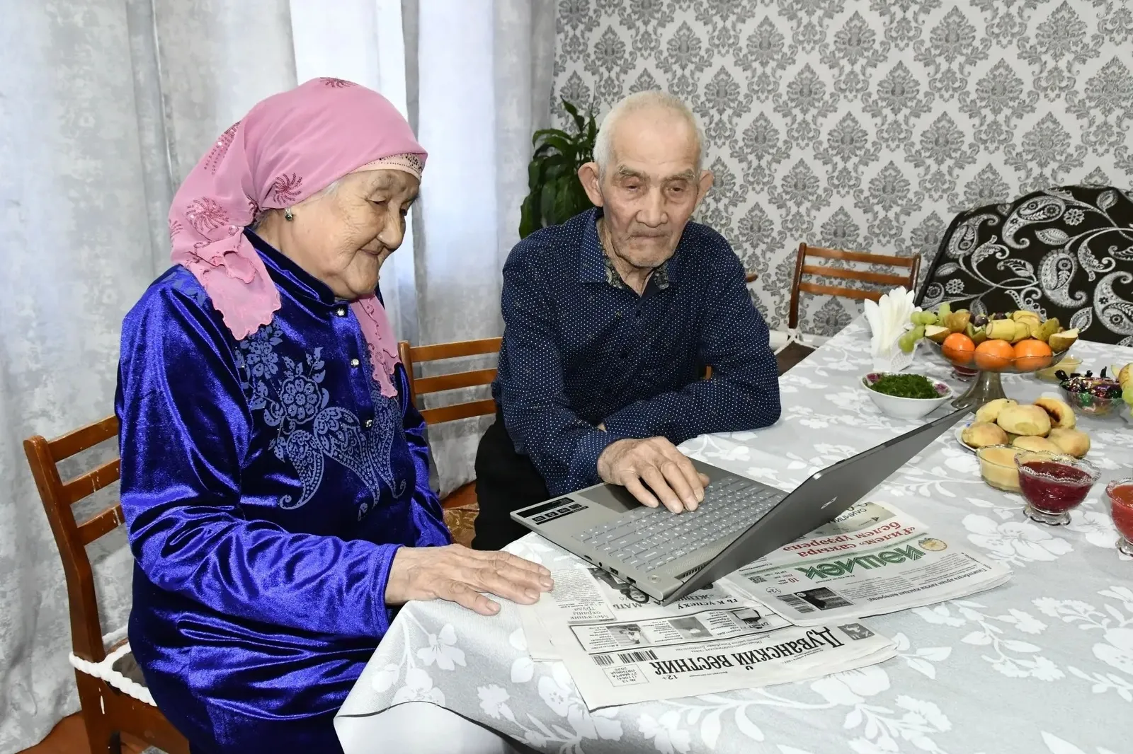 Вәт бәхетлеләр! Ҡиммәтле бүләктәр оттолар