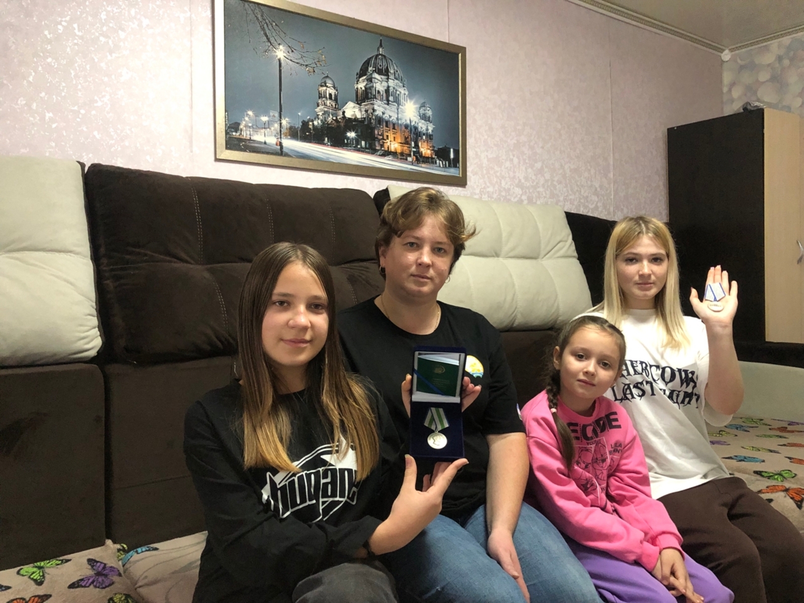 "Ҡаһарманлыҡ өсөн" һәм "Шайморатов" миҙалдары менән бүләкләнгән