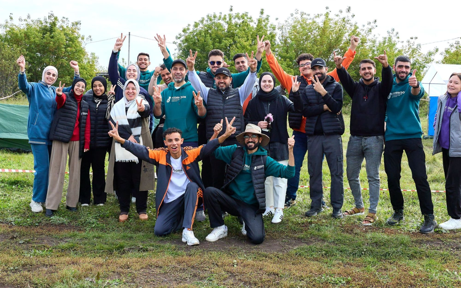 300-ҙән ашыу студент-геолог ялан тораларын ойоштороуҙа ярыша