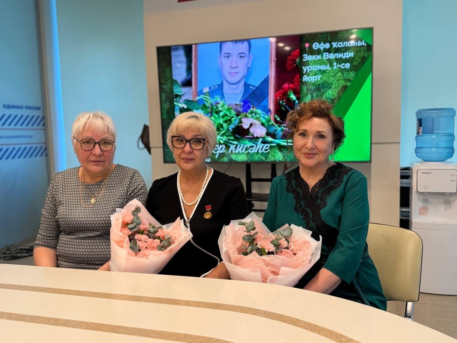 "Беҙ алдан барырға тейешбеҙ, әсәй, тигәйне..."