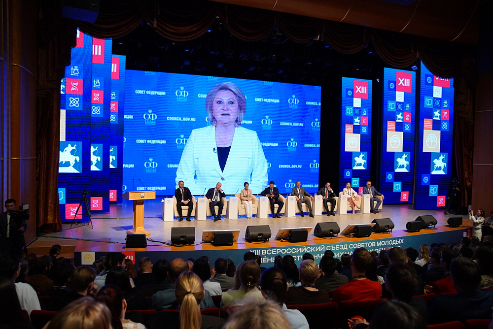 Радий Хәбиров: “Финанслауһыҙ фән үҫешә алмай”