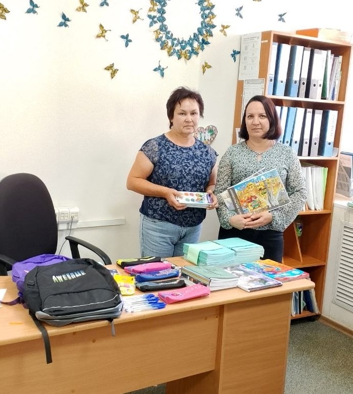 Мәктәпкә йыйынырға ярҙам иткәндәр