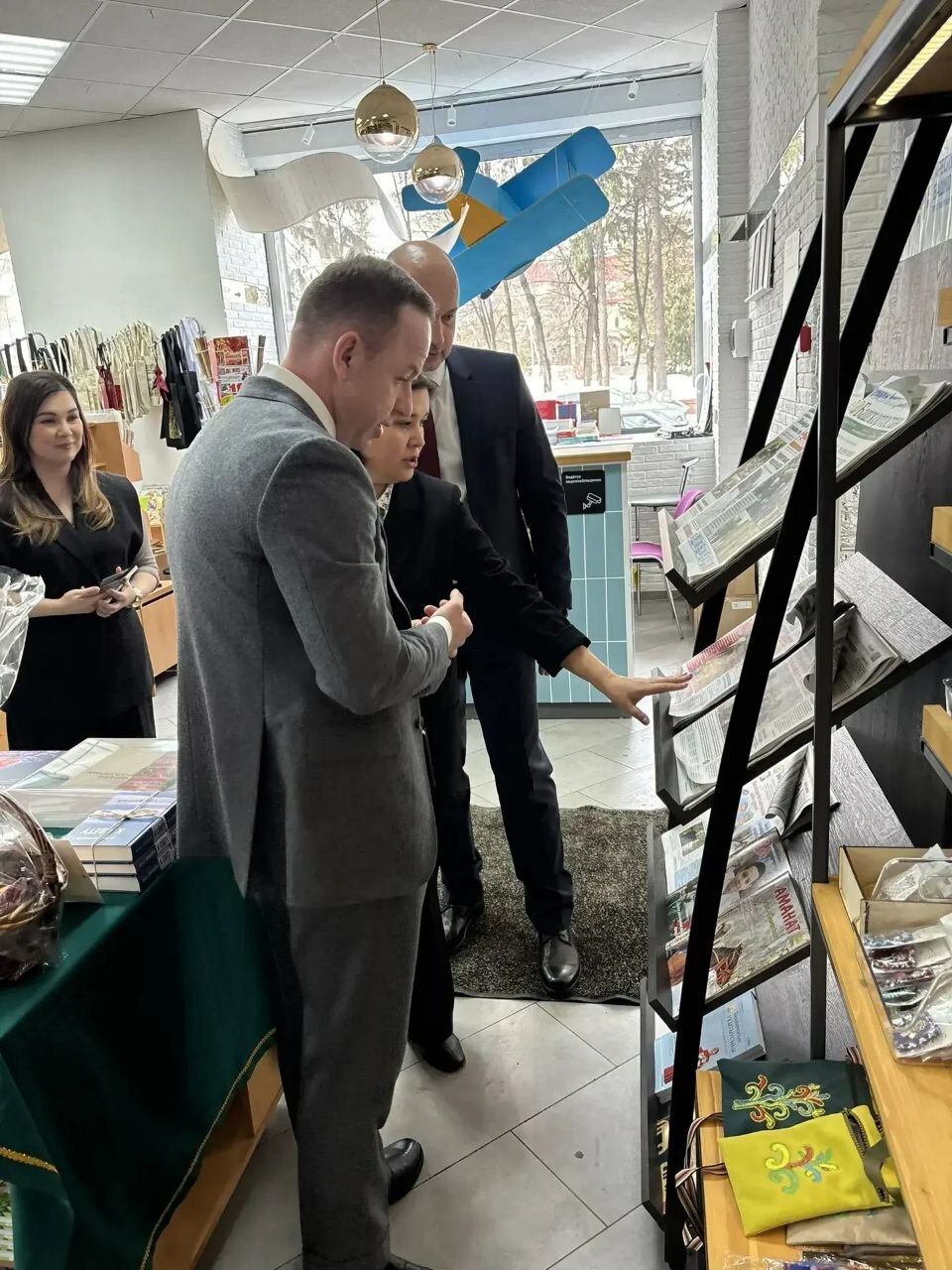 Силәбе өлкәһе Хөкүмәте рәйесе урынбаҫары "Китап" магазинында булды