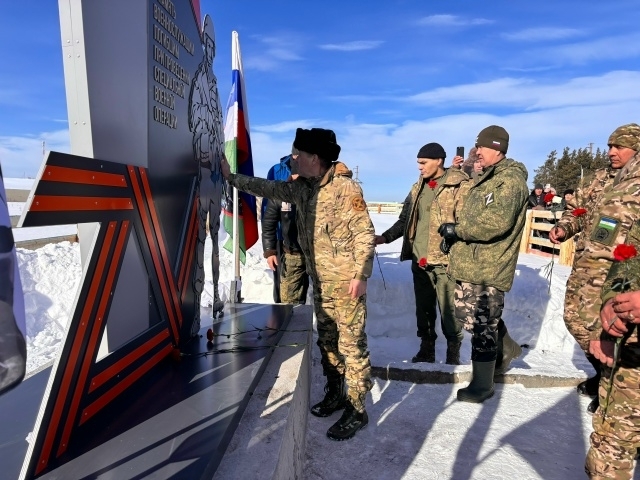 Баймаҡта – МХО батырҙарына тәүге стела