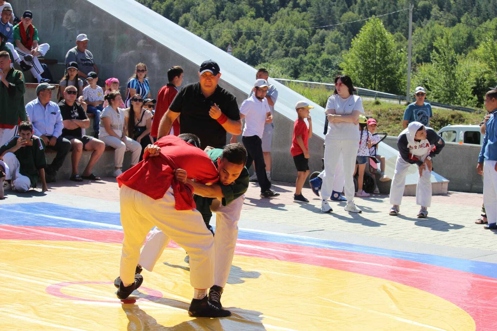 Чемпион ул үҫтергән тренер