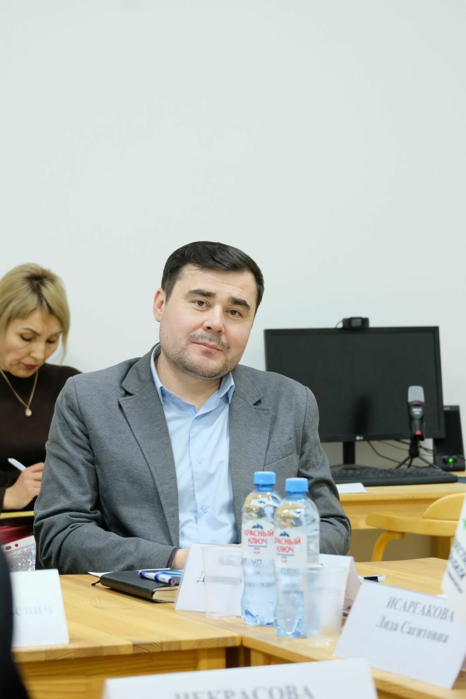 Бер нимәгә ҡарамай, республика үҫешеүен дауам итә