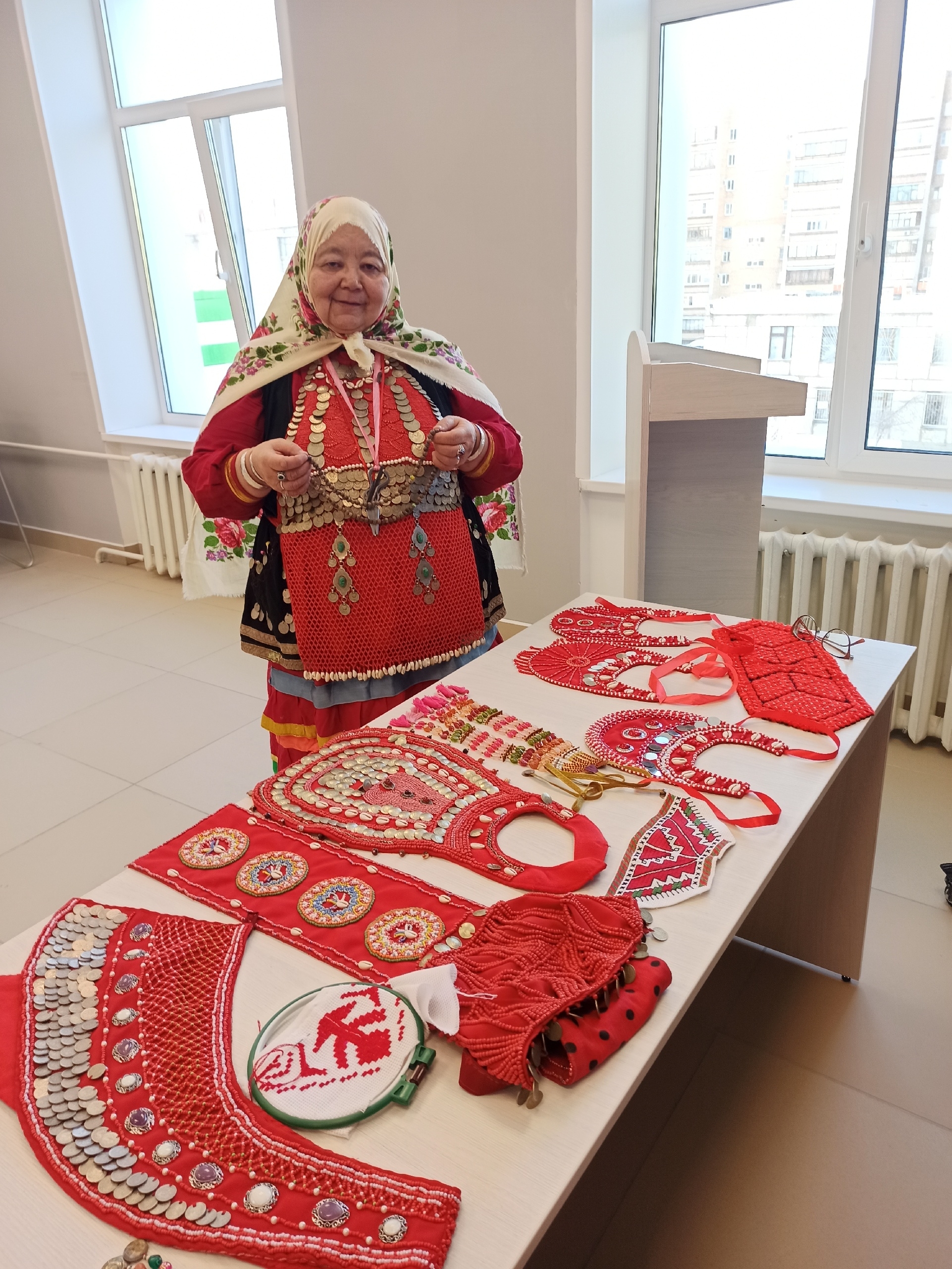 Оҫта ҡумыҙсы ла, хажиә лә, халыҡ дауалаусыһы ла