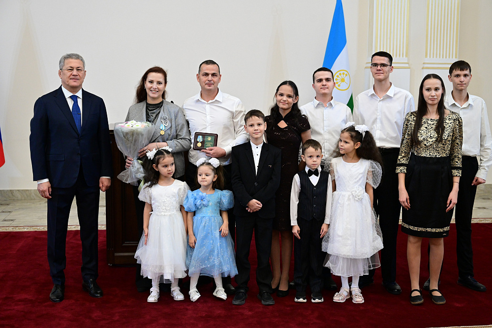 Рәхмәт һеҙгә, ҡәҙерле әсәләр!