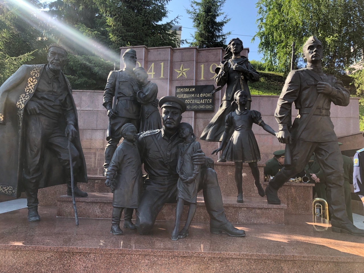 Арыҫлан йөрәкле ата-бабаларыбыҙҙы иҫкә алдылар