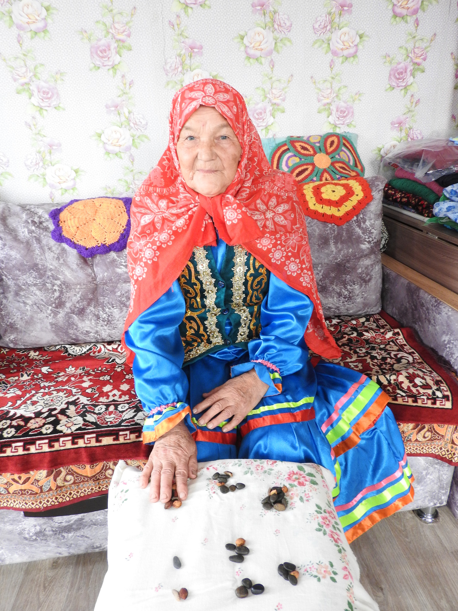 Малдары юғалһа, Гөлгөнә инәйгә баралар