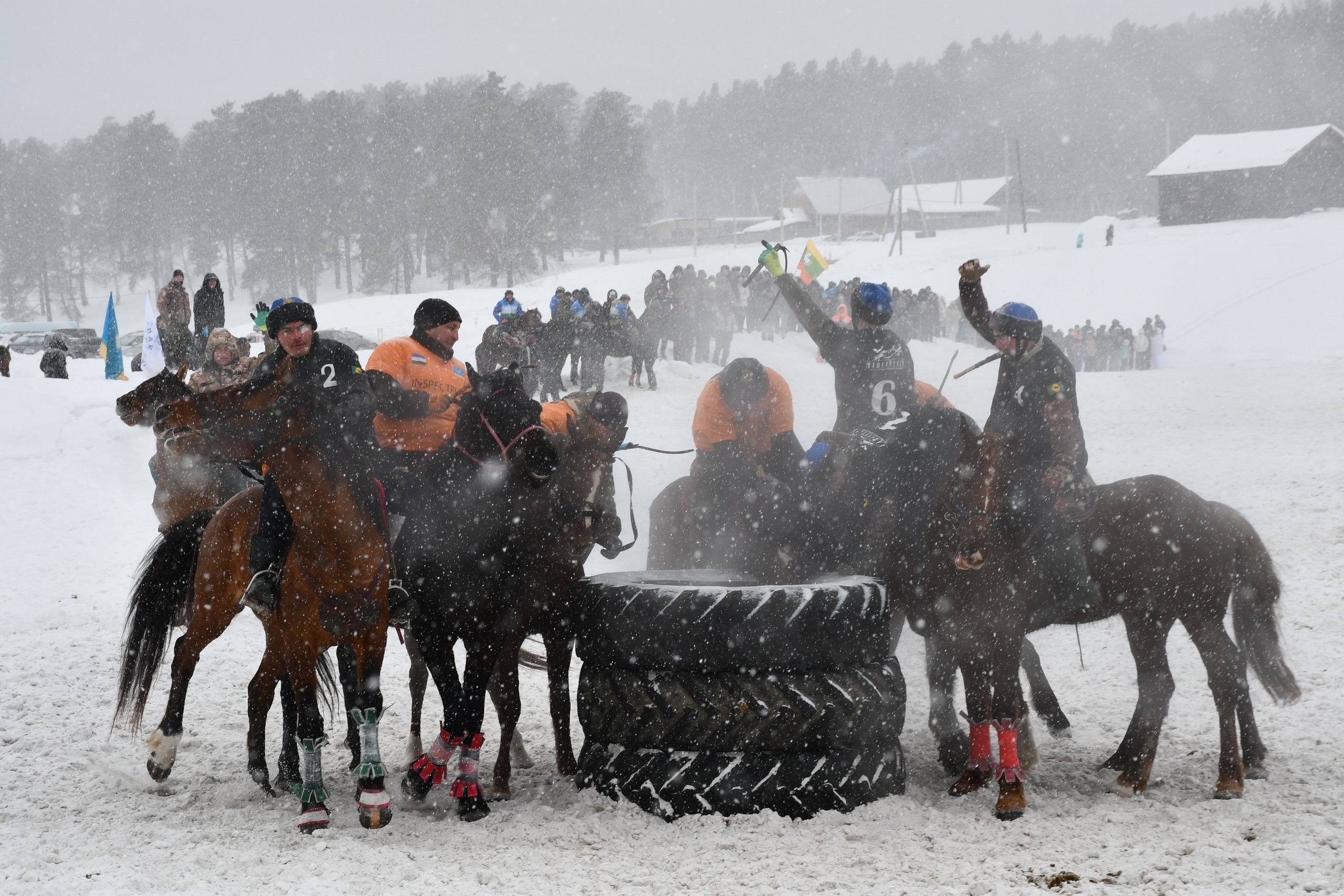 Тай бүләк иттеләр