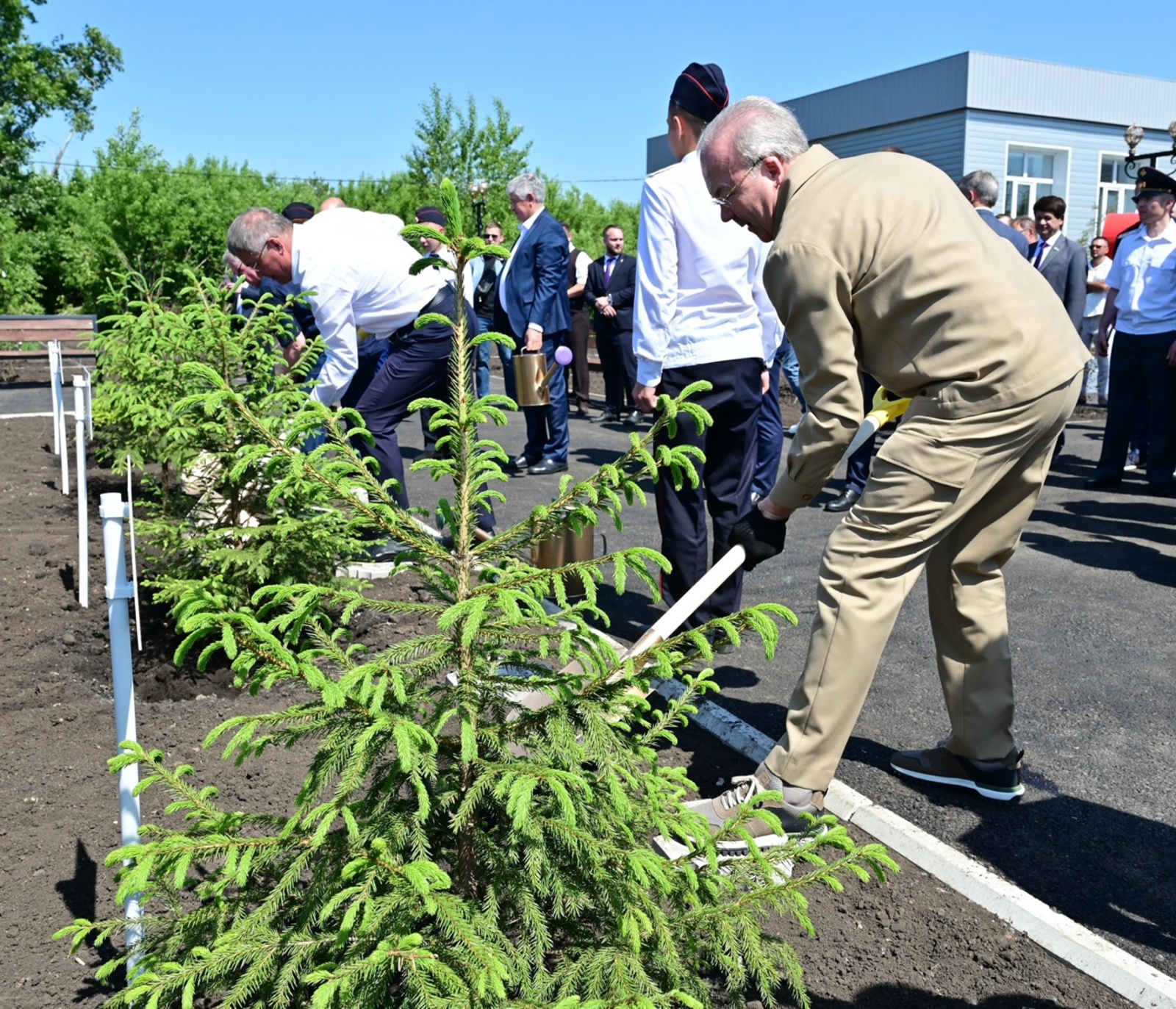 Байрам менән, урман хужалығы эшсәндәре!