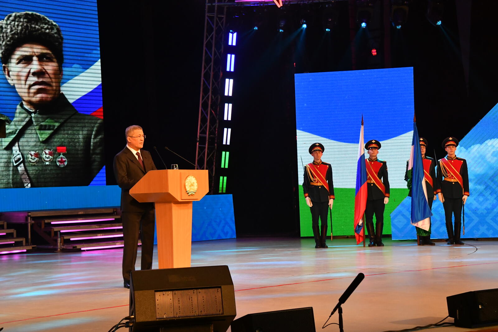 Һеҙ барҙа беҙ тыныс йоҡлайбыҙ!