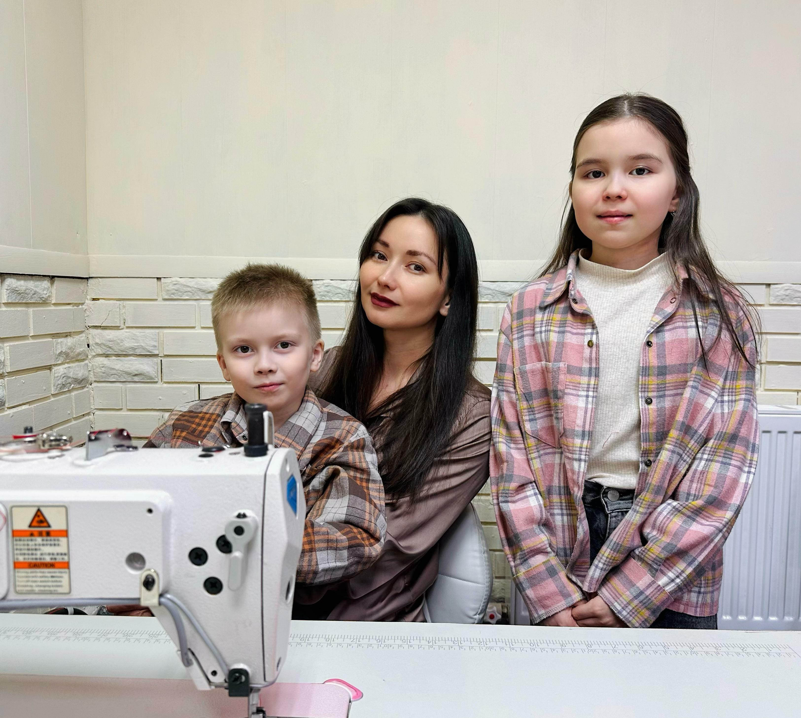 Ул теккән күлдәктәрҙе Мәскәү, Питер ҡыҙҙары кейә