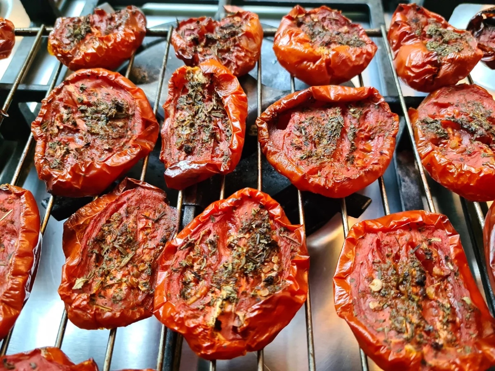 Помидор киптереп ҡарағыҙ!