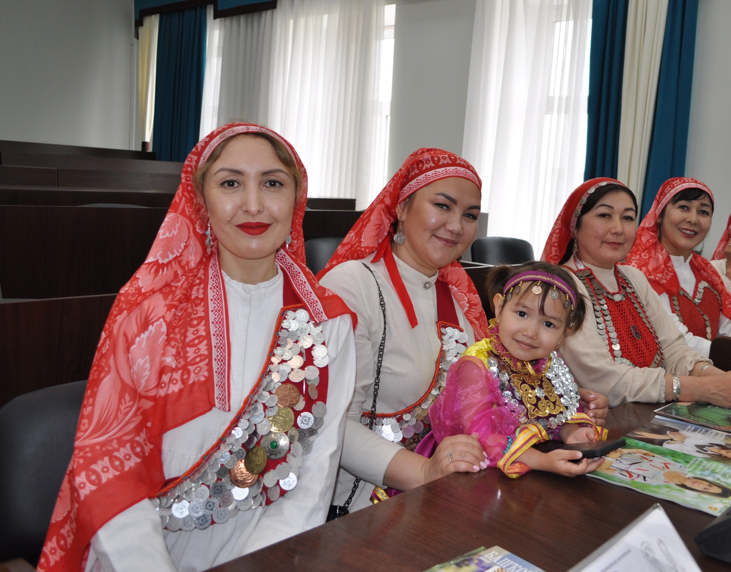 Яңы байрам: Рәсәй халыҡтары телдәре көнө булдырылды!